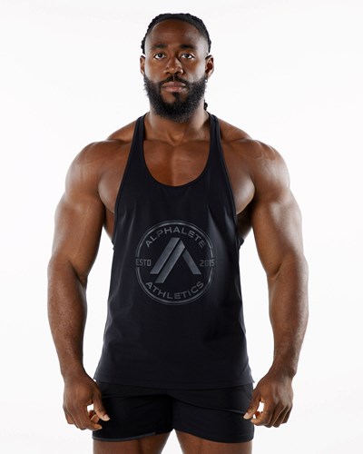 Alphalete Fitted Performance Stringer Blackout | QNAMLB713