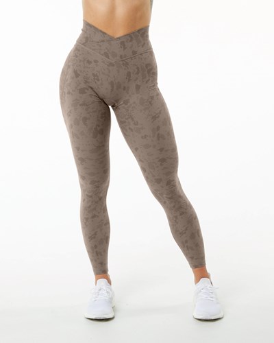 Alphalete Single Brushed Cross-Wrapped Legging Pebble Print Mocha | MGFRKL461
